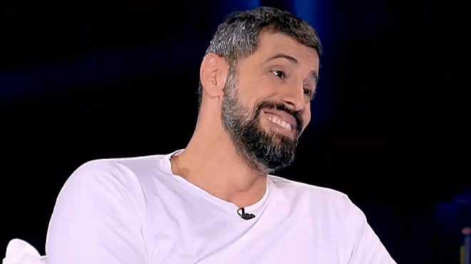 sygklonizei-o-giorgos-paraschos-gia-ton-karkino-dystychos-i-chimeiotherapeia-den-pige-toso-kala-oso-tha-thelame-411860