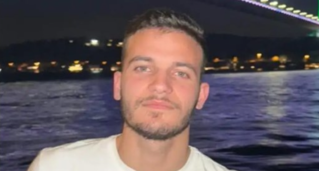 megalo-sok-polla-dakrya-nekros-23chronos-ellinas-podosfairistis-eikones-412269