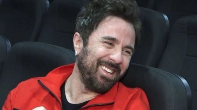 kathe-mera-vrizoyn-toys-pantes-pyr-kai-mania-me-tis-eikones-poy-antikrise-mazi-me-tin-kori-toy-o-thanasis-tsaltampasis-411044