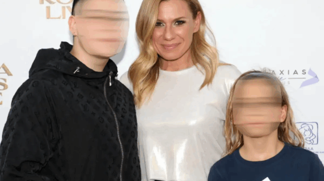 xyrismena-mallia-mayroforemeni-kai-me-fardia-mpasketika-roycha-agnoristi-sta-14-i-kori-tis-karavatoy-aelia-amp-8211-xechaste-ekeino-to-koritsaki-412523