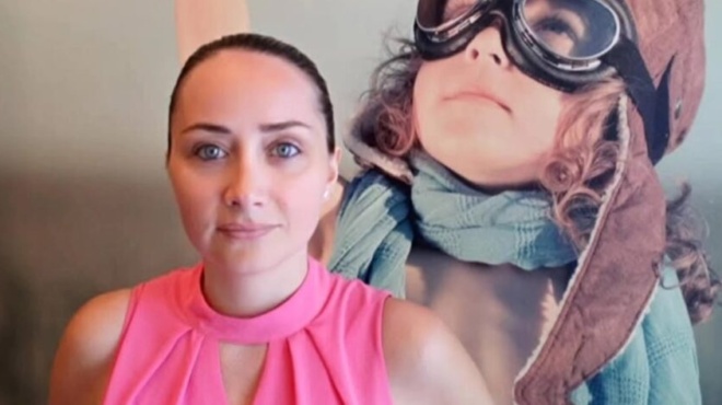 efyge-xafnika-i-eleni-petropoyloy-409076