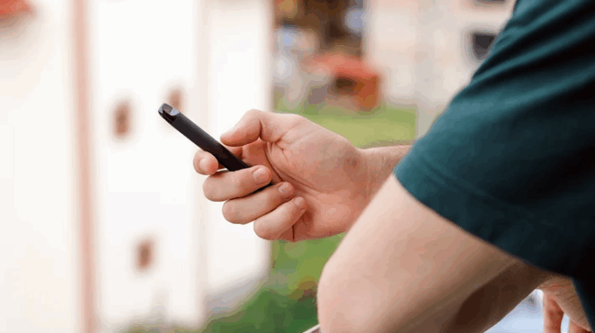 exerragi-ilektroniko-tsigaro-sto-stoma-andra-sto-irakleio-o-sokaristikos-traymatismos-toy-prosochi-sklires-eikones-412993