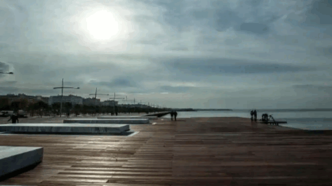 thriler-sti-thessaloniki-me-ta-dyo-ptomata-ston-thermaiko-taytopoiithike-i-mia-soros-413245