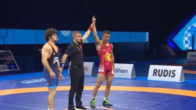 neos-thriamvos-gia-tin-ellada-pire-to-chryso-o-giorgos-koygioymtzidis-egrapse-istoria-413000