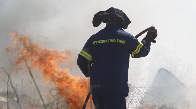 flegetai-i-poli-megali-fotia-tora-sti-machi-kai-enaeria-mesa-414234