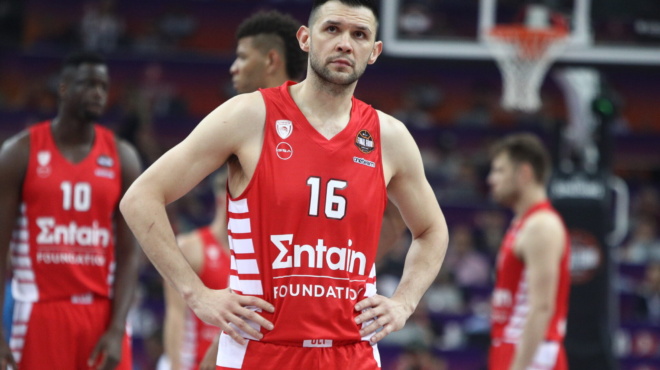 sygkinitikos-kostas-papanikolaoy-apascholise-mikra-paidia-gia-na-mi-doyn-ti-mama-toys-poy-traymatistike-se-trochaio-414346