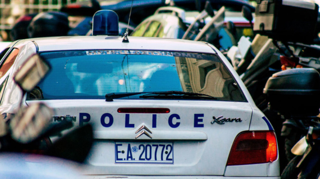 thriler-sti-voiotia-tin-epsachnan-oloi-ki-otan-pige-i-el-as-spiti-tis-i-kori-tis-tin-eiche-thammeni-dipla-sto-spiti-gia-na-pairnei-ti-syntaxi-414523