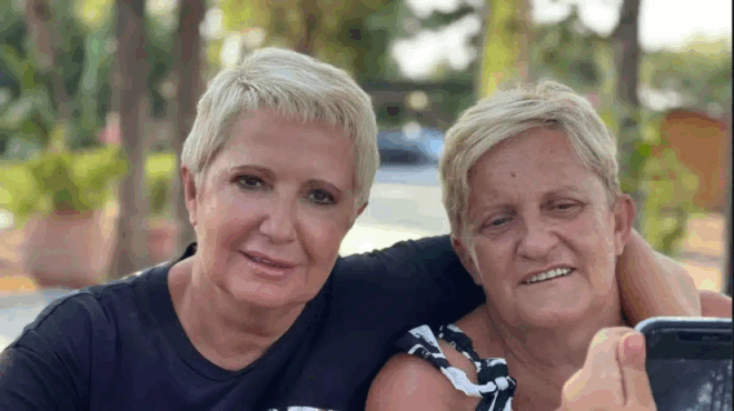 ragizei-kardies-i-christina-korai-efyges-adelfoyla-moy-ki-echasa-to-allo-moy-miso-416636