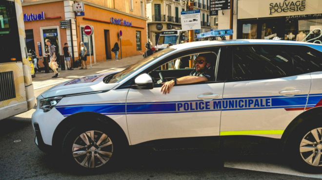 tora-14chronos-machairose-kathigitria-moysikis-tin-ora-toy-mathimatos-415403