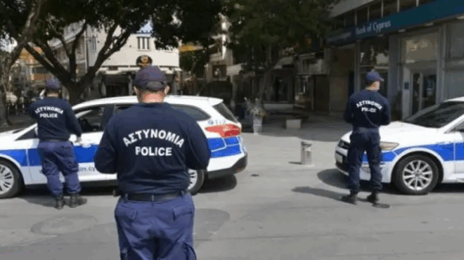 ypothesi-sok-14chronos-aselgoyse-tin-adelfi-toy-kai-estelne-ta-poz-vinteo-stoys-filoys-toy-409972