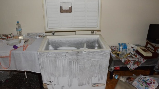 noikarides-vrikan-nekro-19chrono-mesa-se-katapsykti-synelifthisan-oi-goneis-toy-415879