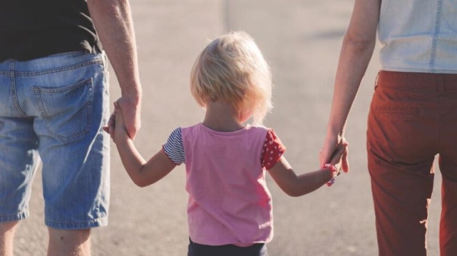 epidoma-paidioy-a21-pote-plironontai-ta-chrimata-tis-4is-dosis-415576