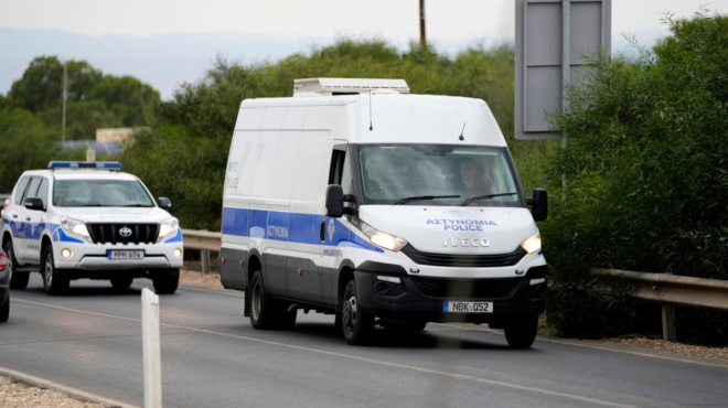 anatropi-tora-den-epese-katalathos-apo-to-mpalkoni-amp-8211-fonos-telika-i-ptosi-toy-32chronoy-synelifthi-i-26chroni-syntrofos-toy-417120