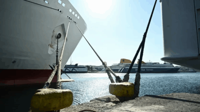 kroyazieroploio-me-450-epivates-prosekroyse-sto-limani-toy-peiraia-410314