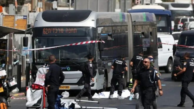 ektakto-epithesi-tora-se-leoforeio-gemato-kosmo-5-nekroi-kai-10-traymaties-410848