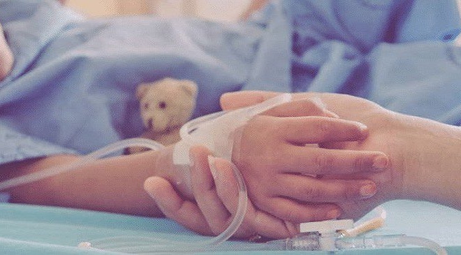 thriler-me-ton-thanato-toy-5chronoy-apomakrynetai-to-senario-tis-miniggitidas-416321