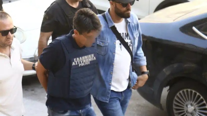 thessaloniki-den-to-perimena-oloi-moy-dinoyn-sygcharitiria-gia-ton-gio-moy-ti-leei-o-pateras-toy-50chronoy-poy-skotose-tin-adelfi-toy-414641