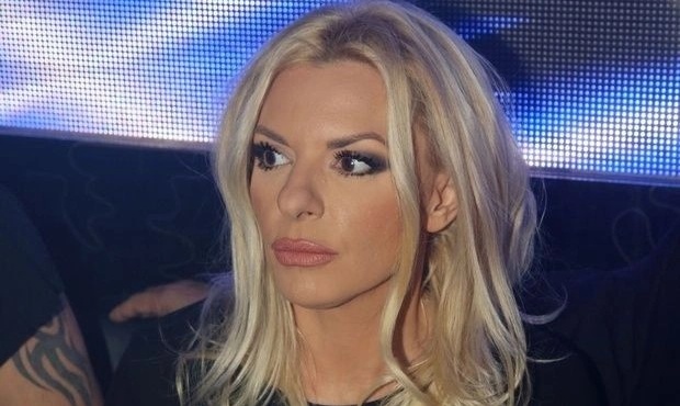 den-einai-50-chronon-amp-8230-den-paei-o-noys-soy-poso-chronon-einai-i-annita-pania-to-eipe-se-synenteyxi-amp-8211-den-echo-katalavei-oti-eimai-415399