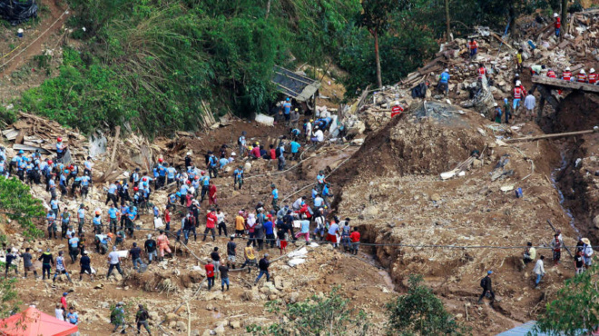 tora-8-nekroi-kai-14-agnooymenoi-apo-tin-terastia-kataigida-amp-8211-oli-i-chora-penthei-416192