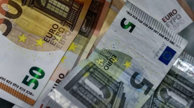 ektakto-250-eyro-aytomata-ston-logariasmo-soy-apo-to-kratos-ligo-prin-ta-christoygenna-417087