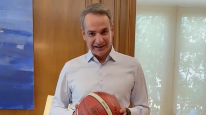 o-kyriakos-mitsotakis-me-mpala-mpasket-kai-final-countdown-sto-maximoy-411508