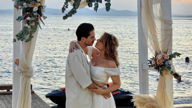 i-proti-dimosia-emfanisi-tis-veras-makromaridoy-me-foyskomeni-koilitsa-pozarei-triseytychismeni-414925