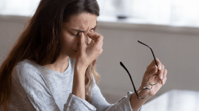 ochi-den-einai-o-chamnlos-sidiros-autoi-einai-oi-5-logoi-poy-niothete-kourasmenoi-oln-tin-ora-416049