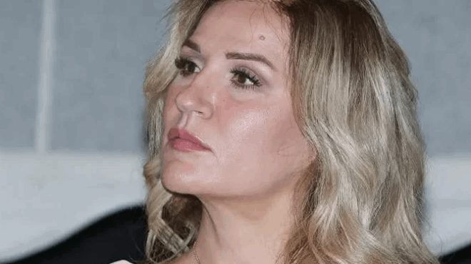 oi-duskoles-ores-gia-tin-mpesy-malfa-o-ogkos-sto-kefali-kai-i-megali-maxi-411894