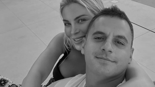 chamos-me-katerina-kainoyrgioy-amp-8211-panagioti-koytsoympi-ekanan-unfollow-o-enas-ton-allon-kai-liges-ores-meta-to-soysoyro-anevase-ayto-417041