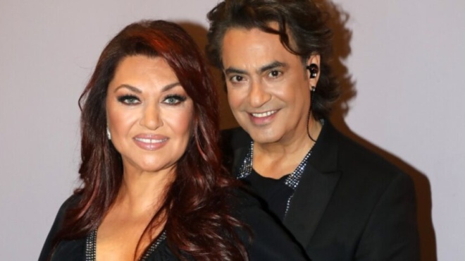 kaiti-garmpi-dionysis-schoinas-molis-anakoinosan-ta-eyxarista-me-mia-anartisi-kai-oloi-toys-eyxovtai-416895