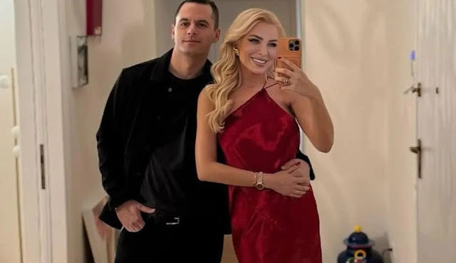 kainoyrgioy-amp-8211-koytsoympis-fotografies-mesa-apo-to-entyposiako-spiti-poy-menoyn-sto-kolonaki-422502