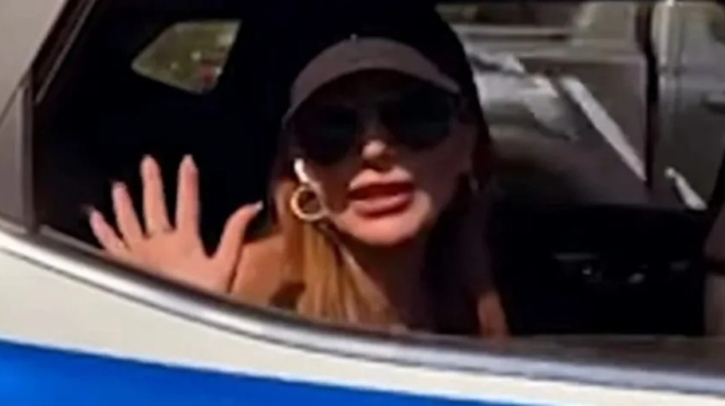 peripoliko-tis-astynomias-pire-ti-despoina-vandi-ti-synevi-sti-gnosti-tragoydistria-vinteo-423211