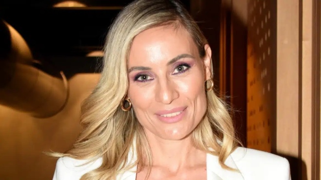 i-eleonora-meleti-mila-gia-tis-exetaseis-tis-gia-ton-karkino-418007