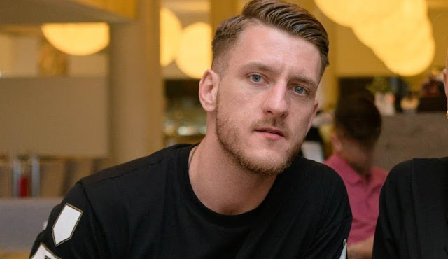 nontas-papantonioy-pantreytike-o-proin-syntrofos-tis-toyni-amp-8211-ayti-einai-i-tycheri-melachrini-423344