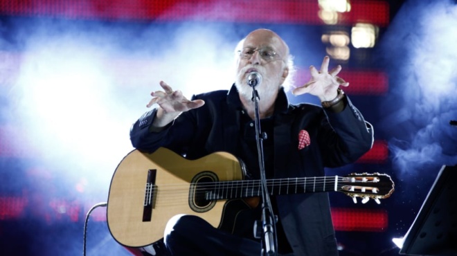 pethane-o-dionysis-savvopoylos-apo-ti-nomiki-tis-thessalonikis-stin-koryfi-toy-ellinikoy-pentagrammoy-423361