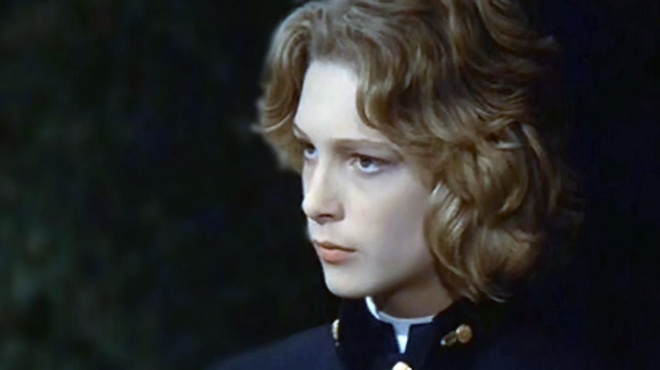 pethane-to-omorfotero-agori-ston-kosmo-424893