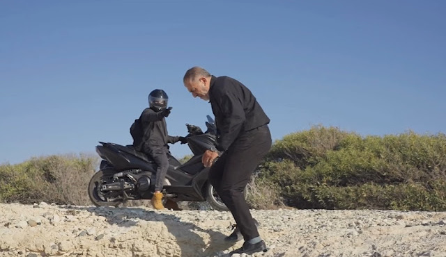 i-gi-tis-elias-o-leontiadis-pyrovolei-ton-dimostheni-kare-kare-i-skini-424930