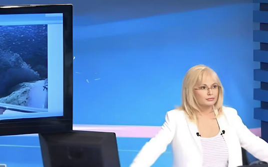 isovia-choris-elafryntika-o-dikigoros-poy-epaize-theatro-sti-nikoloyli-itan-telika-o-stygnos-dolofonos-419416