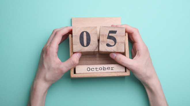 eortologio-5-oktovrioy-kyriaki-simera-kai-poly-megali-giorti-amp-8211-oi-3-thaymatoyrgoi-agioi-poy-giortazoyn-me-ta-spania-panemorfa-onomata-418481