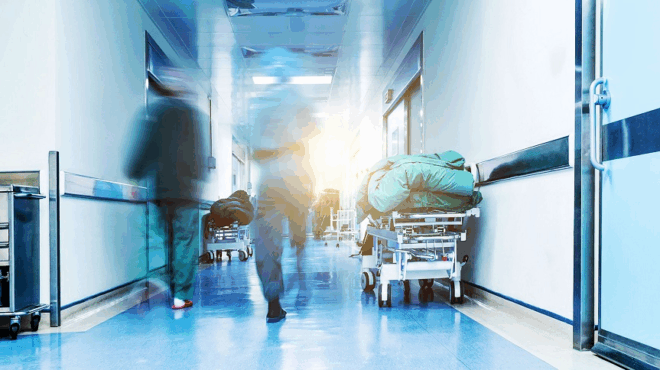 synagermos-poly-megali-prosochi-an-pigainete-se-ayton-ton-giatro-420068