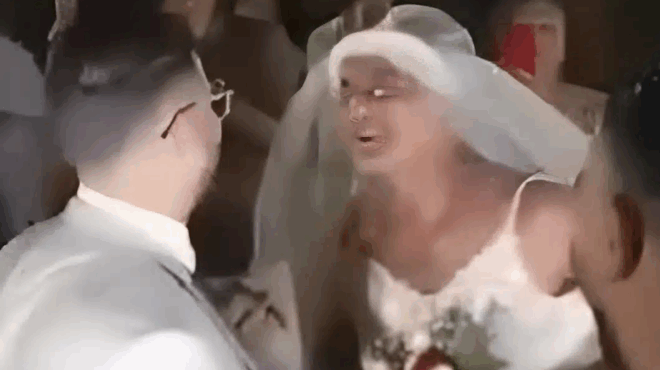 mono-stin-ellada-petheros-ntythike-nyfi-kai-eisevale-ston-gamo-420486