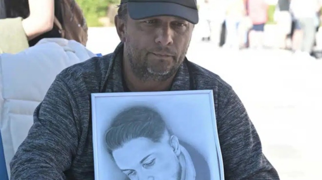 ektakto-gia-ton-pano-roytsi-amp-8211-dystychos-i-soros-toy-gioy-toy-419455