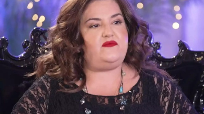 allos-anthropos-i-sofia-vogiatzaki-meta-tin-apoleia-kilon-i-emfanisi-sto-theatro-alsos-poy-entyposiase-419587