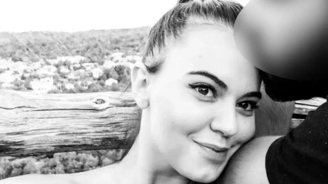 eipe-aytes-tis-5-lexeis-kai-amp-8230-epese-nekri-sygklonizoyn-ta-teleytaia-logia-tis-28chronis-spyridoylas-deyterolepta-prin-chasei-tin-zoi-tis-417684