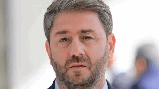 paraitithike-apo-dieythyntis-toy-grafeioy-toy-androylaki-o-giorgos-papavasileioy-eiche-kanei-apotheotikes-anartiseis-gia-ton-mitsotaki-424452