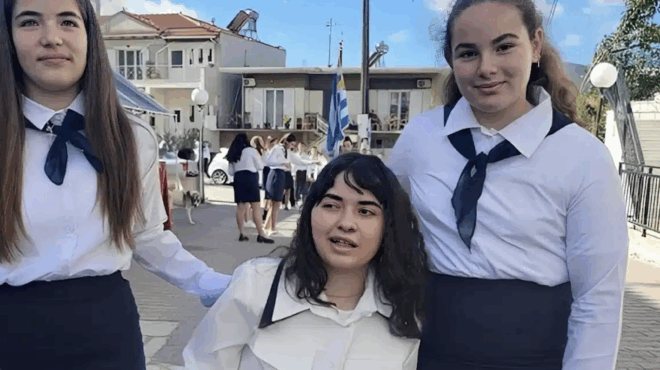 sygkinitiki-stigmi-i-proti-parelasi-tis-mikris-alexias-meta-ton-traymatismo-tis-apo-adespoti-sfaira-425269