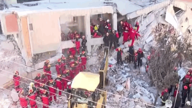 megali-tragodia-sti-toyrkia-klaine-epano-sta-syntrimmia-amp-8211-emathe-oli-i-chora-ta-dysaresta-425470