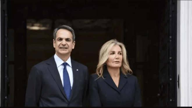 thrinos-gia-ton-kyriako-mitsotaki-sto-penthos-i-oikogeneia-toy-425885