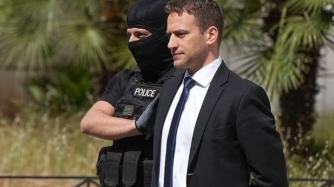 ektakto-tora-o-mpampis-anagnostopoylos-mila-mesa-apo-tin-fylaki-kai-xekatharizei-1-pragma-417742