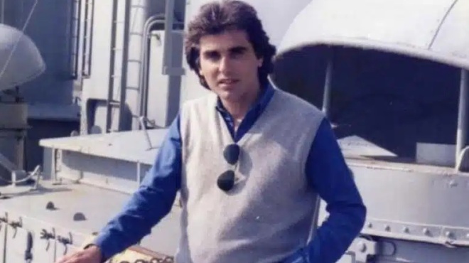 o-tragoydistis-poy-ekane-mia-terastia-epitychia-me-tragoydi-empneysmeno-apo-ton-elyti-kai-meta-egine-psaltis-421025